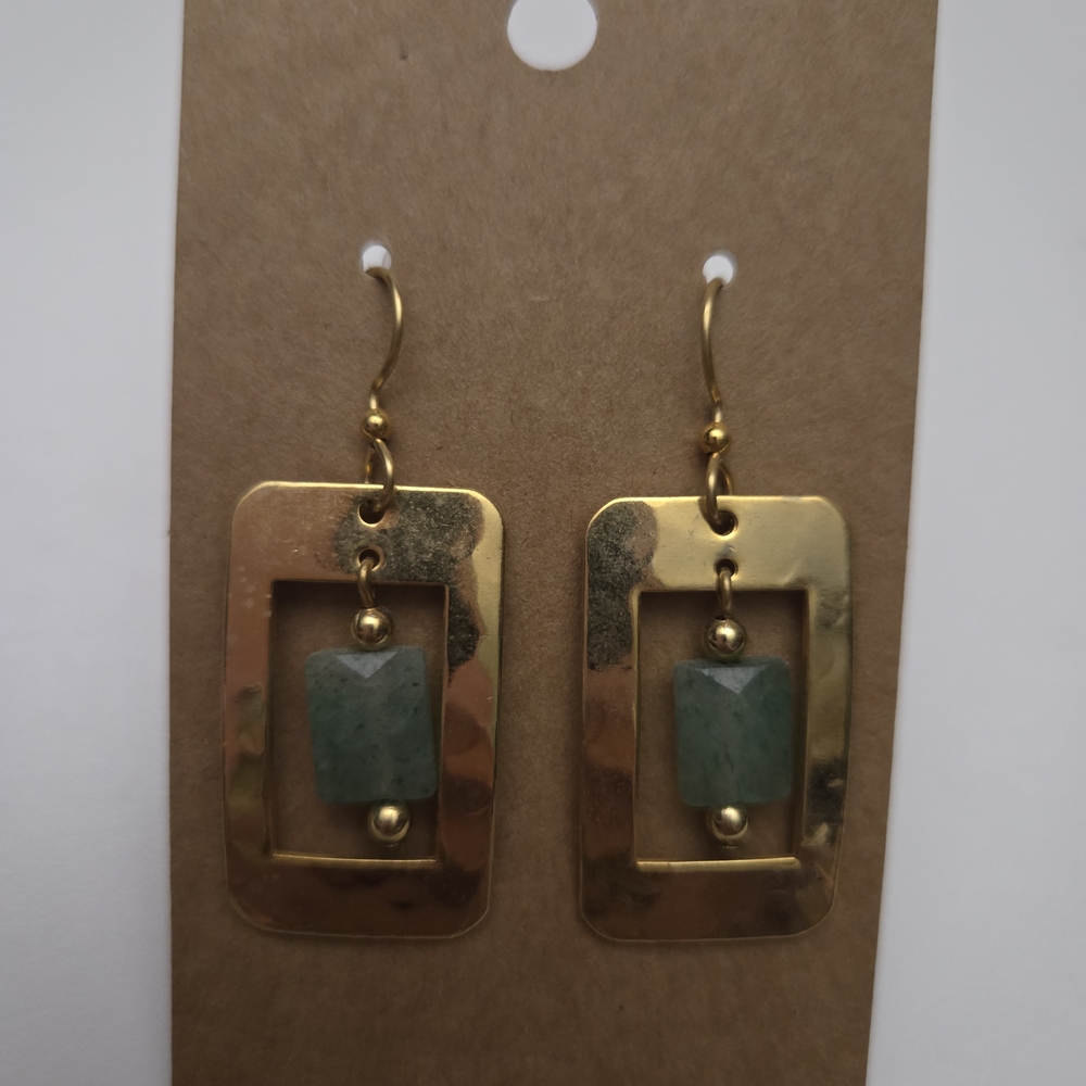 New! Elegant Gold and Green Dangle Earrings